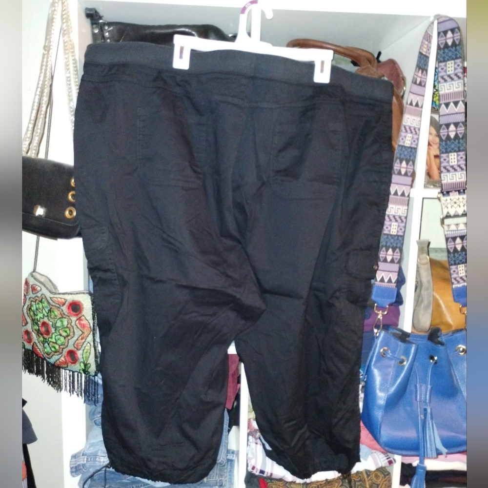 Black Women's Casual Capris,  Cargo Pants 4x ( 28w-30w) - Picture 5 of 16